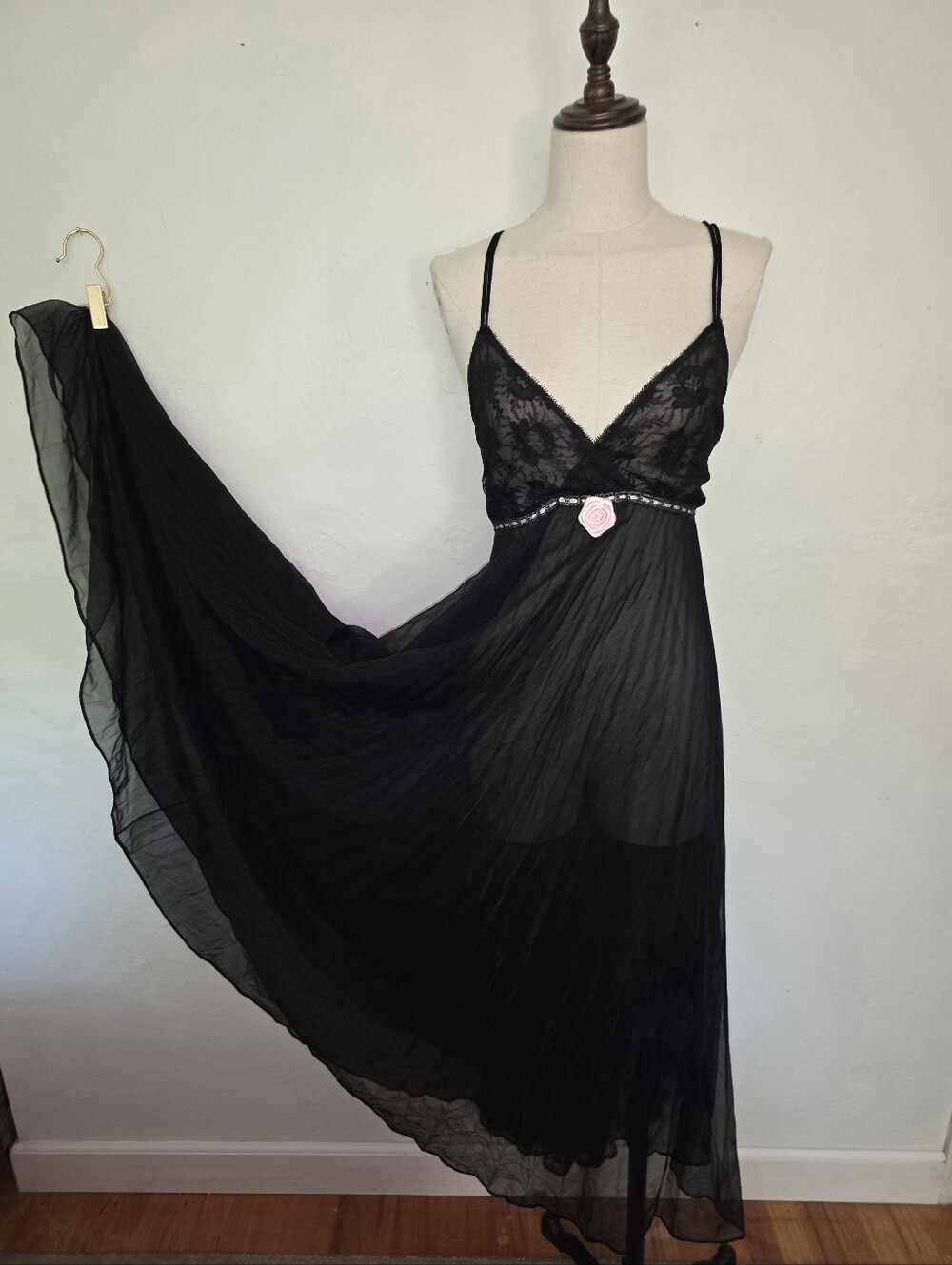 Vintage 1970s Gorgeous V-Neck Babydoll Black Slip Dress XXL